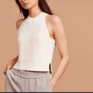 Wilfred Crevier knitted sleeveless  top. White size XS